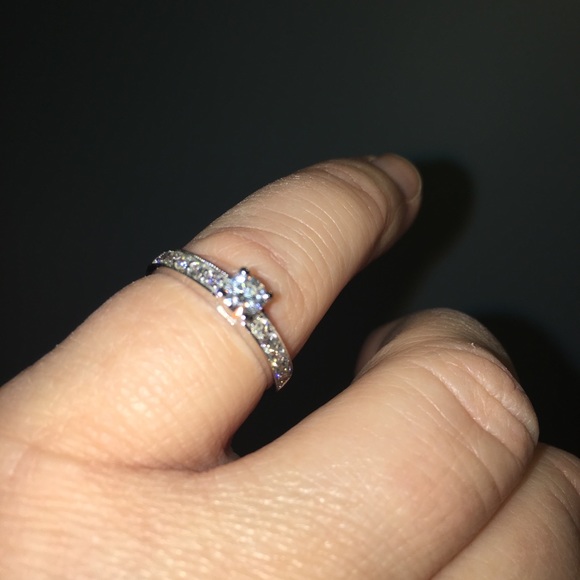 Engagement ring 14k white gold - diamonds total .6 - Picture 3 of 3